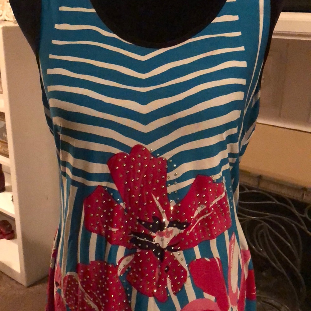 Funky top - Picture 2 of 7